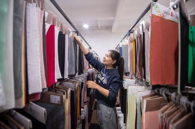 服裝業(yè)向“新”而行 從元宇宙旗艦店到工廠合伙人，解碼紡織品研發(fā)新范式